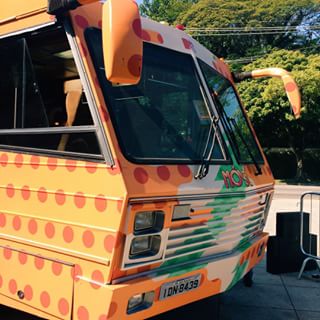 Vim conhecer de perto o motorhome que a MTV vai usar no programa MÓV3L, com a Michi Provensi! Vou mostrar por dentro no snapchat, vai lá: feepineda 😍🚐📺 #MTV #mov3l