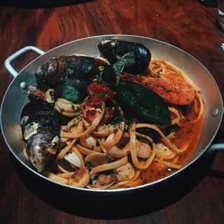 Quando a semana acaba em massa 🍝 #pastalovers #foodie #restaurantesp #comidadeverdade