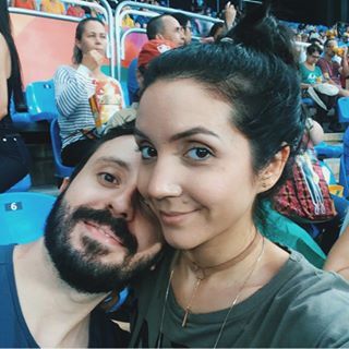 Ontem também foi dia de paraolimpíadas! Vimos muuuuita coisa no atletismo, além da Terezinha ser bronze e um americano fortíssimo quase quebrar o recorde mundial do salto em altura. É esquisito ver ao vivo porque é tudo muito rápido e várias coisas acontecem ao mesmo tempo, mas certamente valeu a pena e diversos recordes foram quebrados. Ah sim: o mascote Tom é lindo, apareceu rápido, dançou num cantinho só do estádio e saiu de cena! kkk #rio2016 #paraolimpiada #paralympics #jogosparalimpicos
