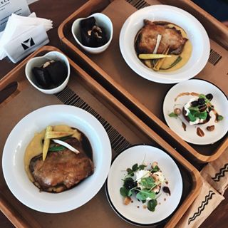 almoção vibes que recomendo: café @vistaibirapuera no MAC em frente ao parque! Preço fixo com entrada, prato e sobremesa - tudo orgânico e diliça! 🥙 #saopaulo #011 #foodie #restaurantesp #almoço #comidadeverdade #healthylifestyle #organicfood