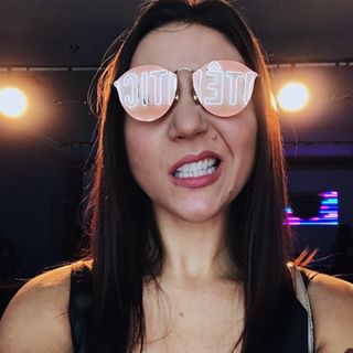 GRRRL power! 💪🏼👸🏻 Passando para avisar que tem vídeo novo no canal só com filmes cheios de MULHERÃO , tudo pra ver facinho na @netflixbrasil! 😎 Link na bio ou digita aí: YouTube.com/FernandaPineda 💫 #dicasdefilmes #cinema #girlpower